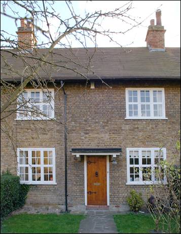 30 Asmuns Place